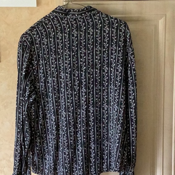 100% SILK Black & White Button Down Collared Blouse Washable Long Sleeve Size 10 - Picture 3 of 4